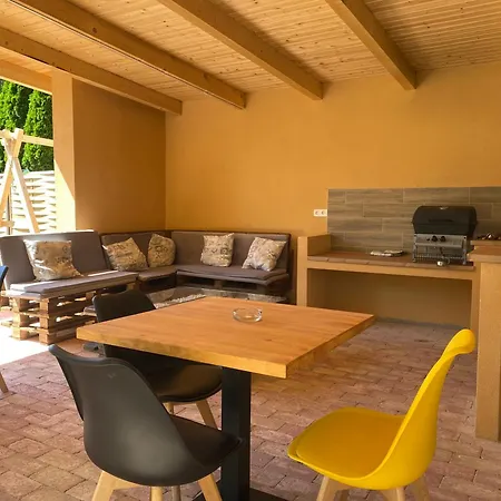 Judith Apartment *
